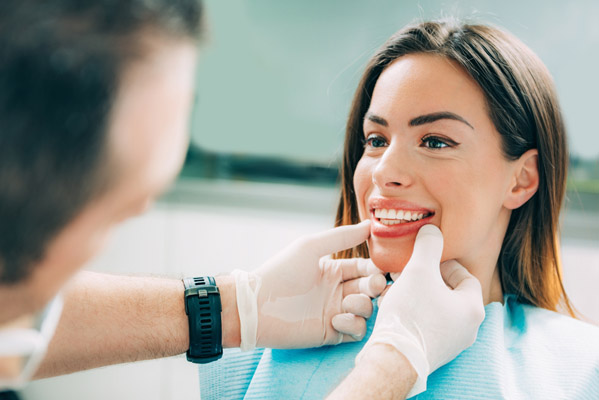 Treatment Options From A Periodontist For A Gummy Smile